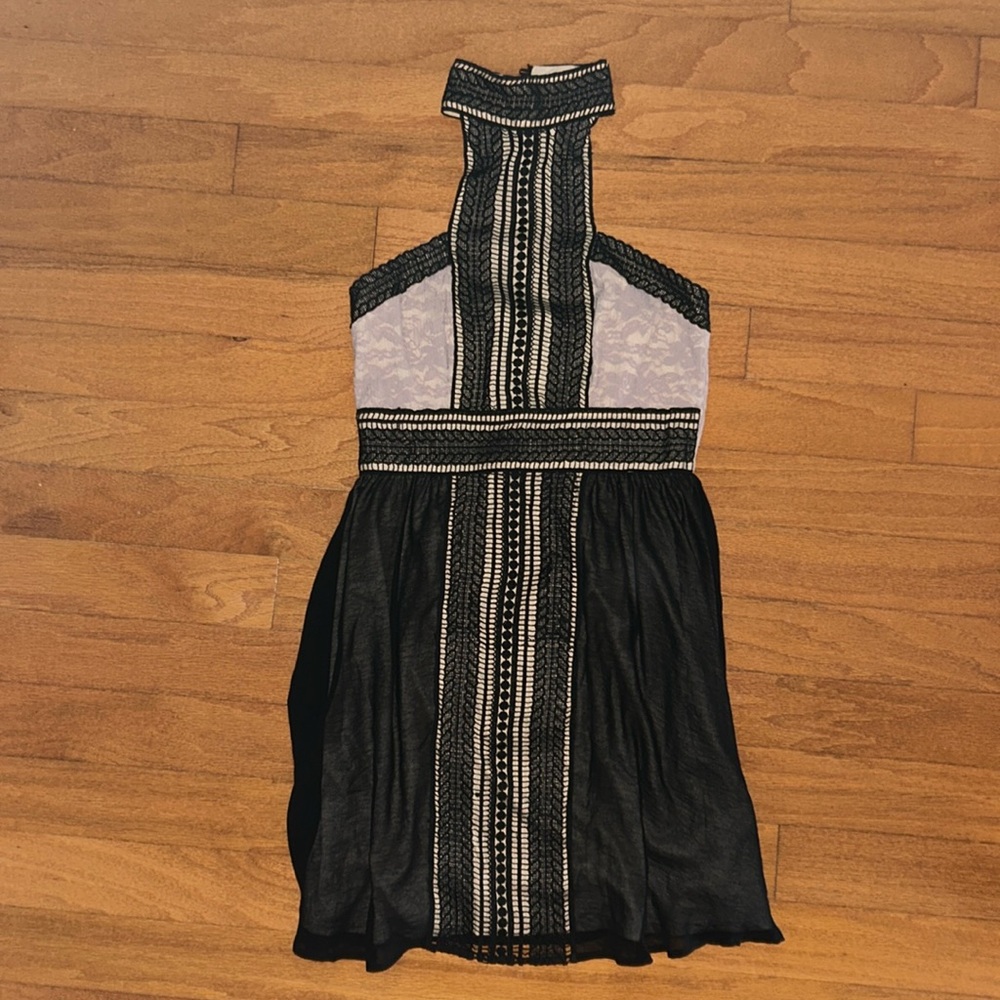 VENUS Black and White Lace-Panel Halter Dress